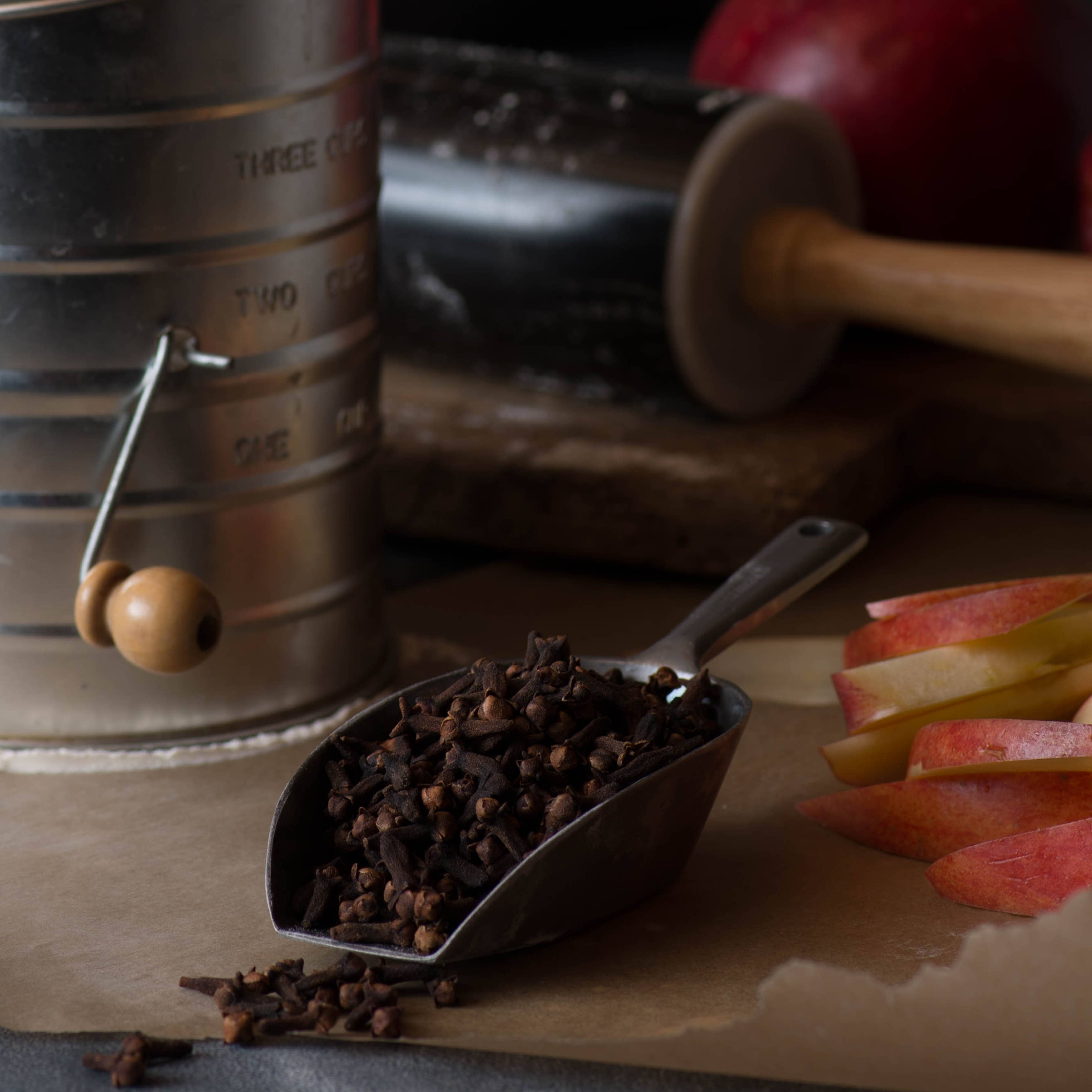 Cloves, Whole, Hand Select, Organic, Kosher, Non ETO,