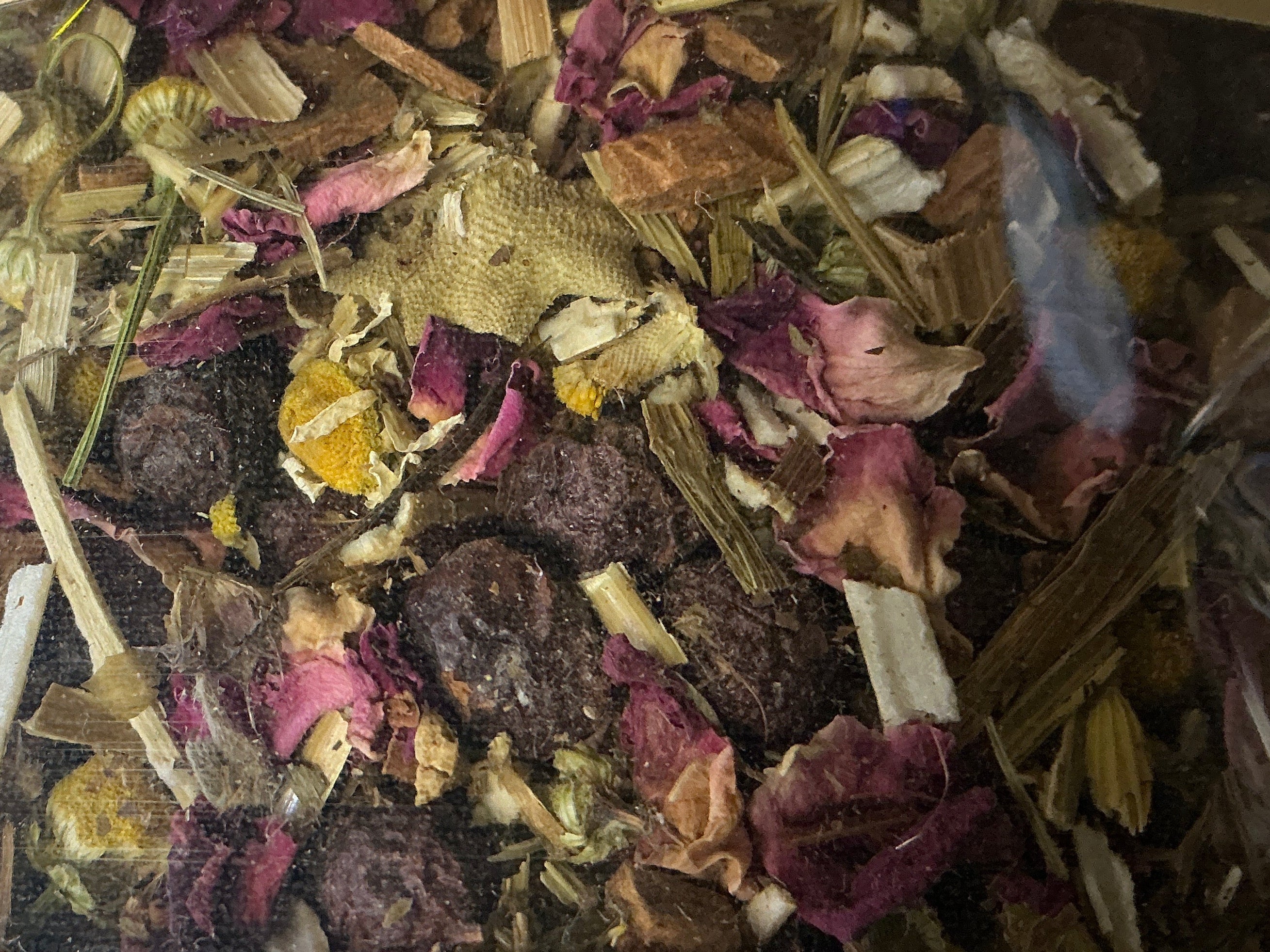 Heart Chakra Tea  – A Warm Embrace for Your Soul