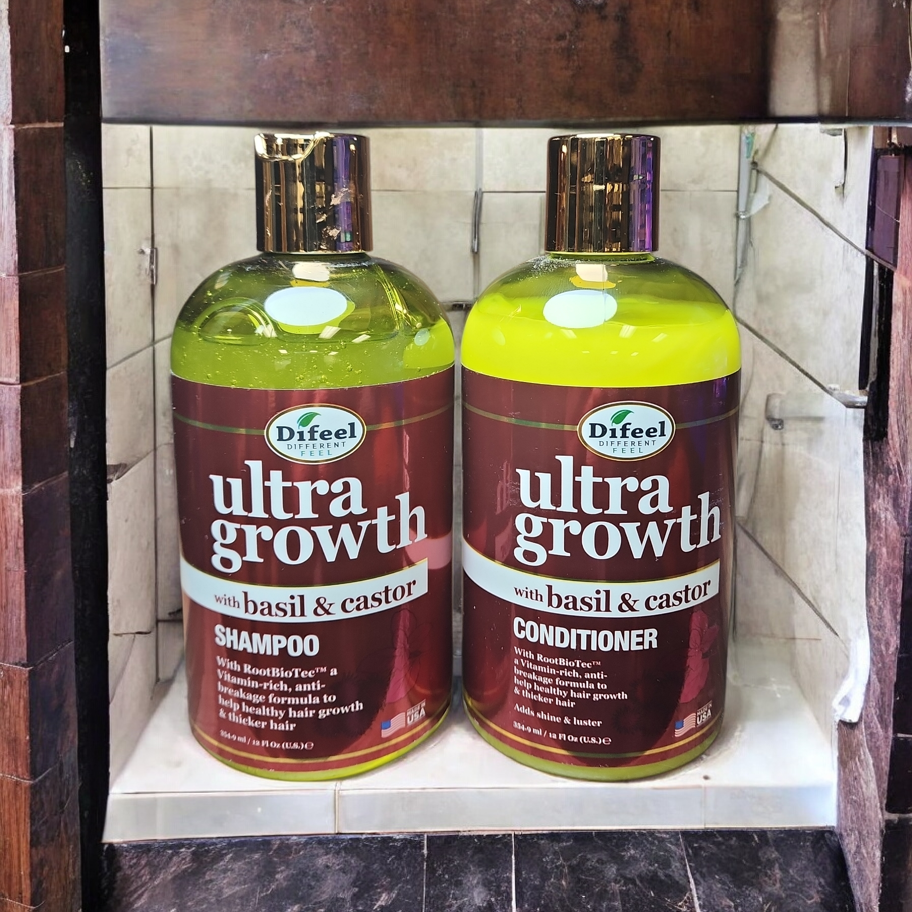 Difeel: Ultra Growth Basil & Castor Oil Pro-Growth Shampoo & Conditioner Set